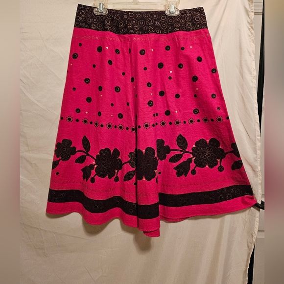 Liz Claiborne Dresses & Skirts - Liz Claiborne Skirt, Size 4. Pink, Floral Circle skirt.